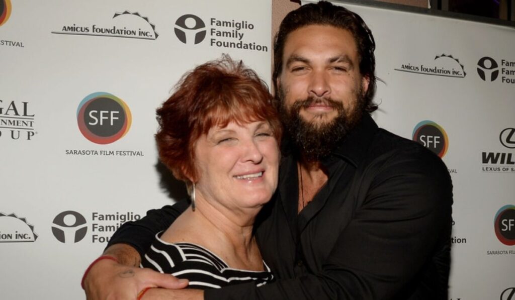 Coni Momoa