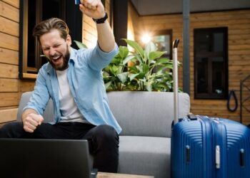 Unlocking the Power of Low Data Mode on iPhone for Smart Connectivity with Slick.net